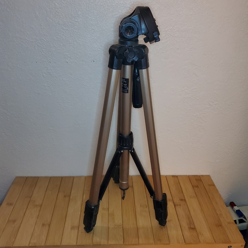 Vivitar VPT-240SE Tripod
